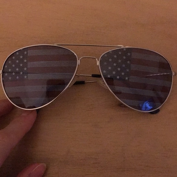 Womens Patriotic American flag 🇺🇸 Aviator sunglasses 🕶 4th Of July Labor Day - Picture 3 of 5